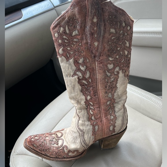 Corral Shoes - Ladies CORRAL sand & cognac leather overlay western boots round toe sz 8
